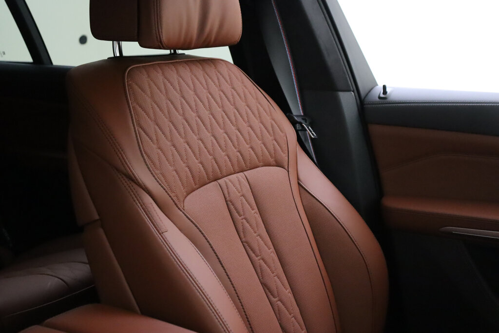 BMW X7 21
