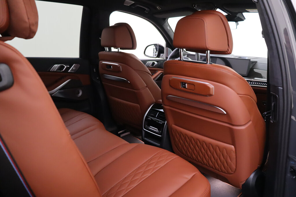 BMW X7 23