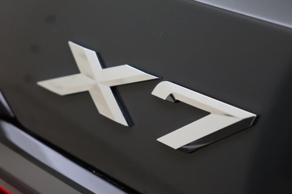 BMW X7 70