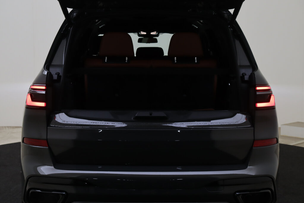 BMW X7 81
