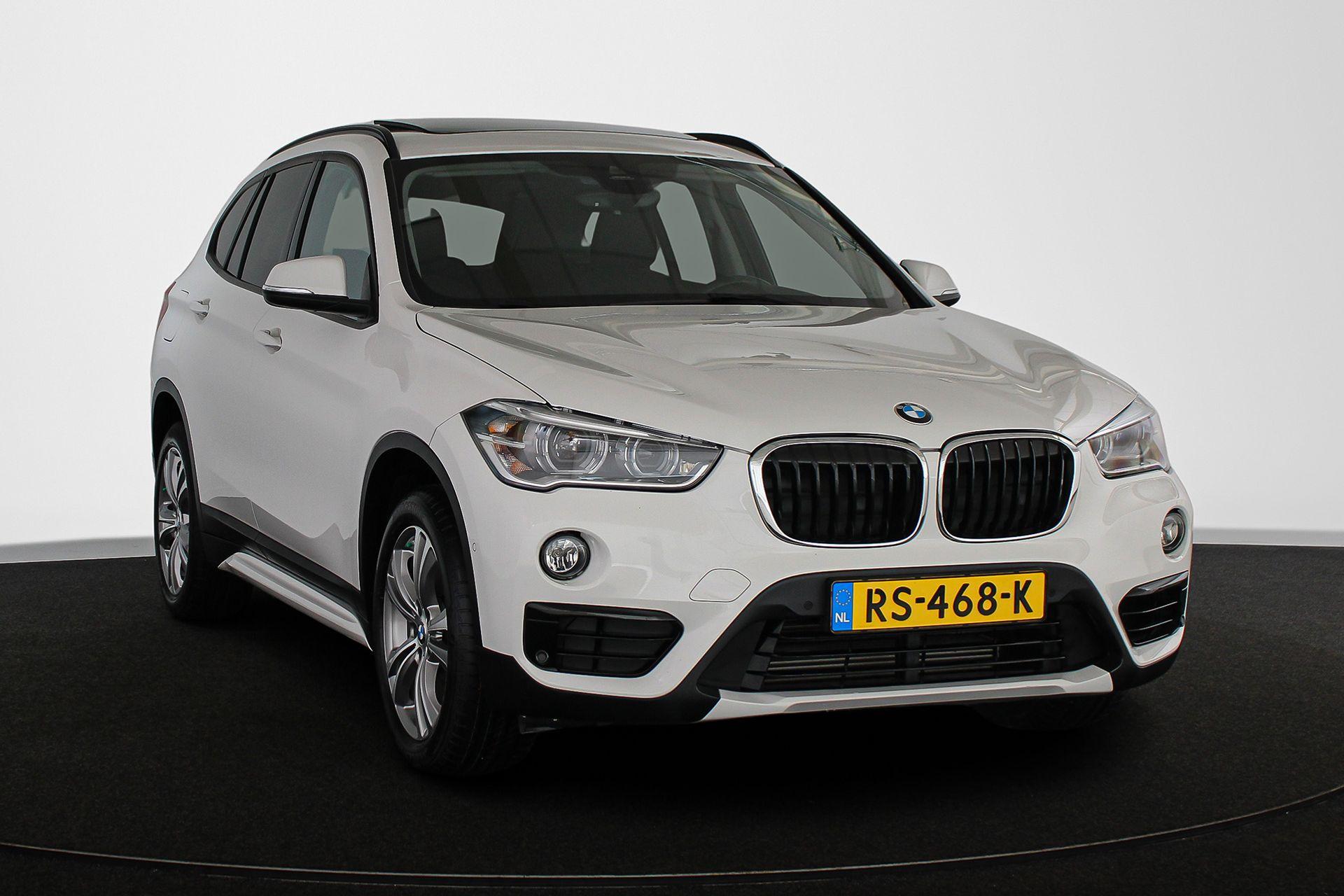 BMW X1 sDrive18i Executive - Afbeelding 2