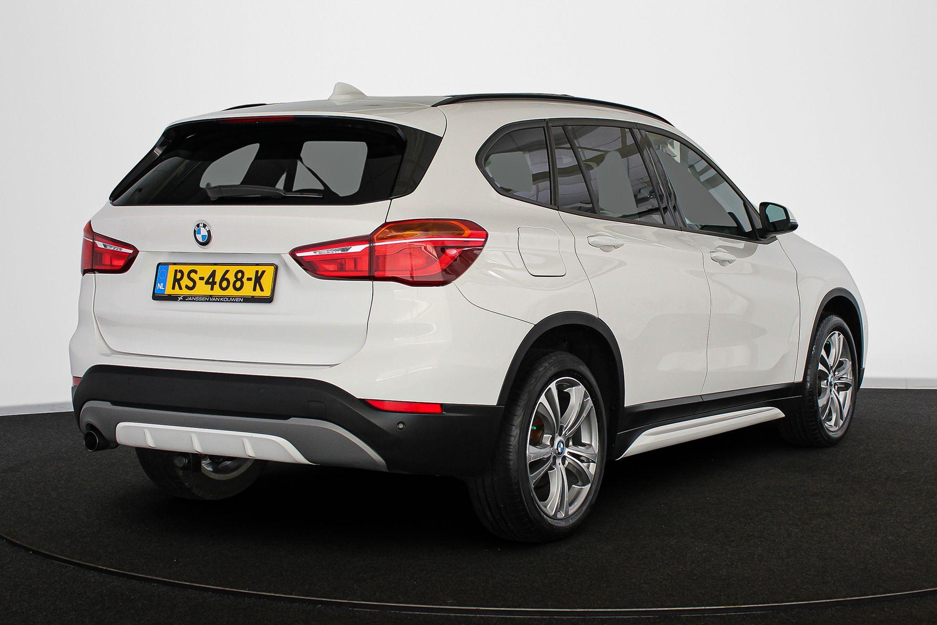 BMW X1 sDrive18i Executive - Afbeelding 3