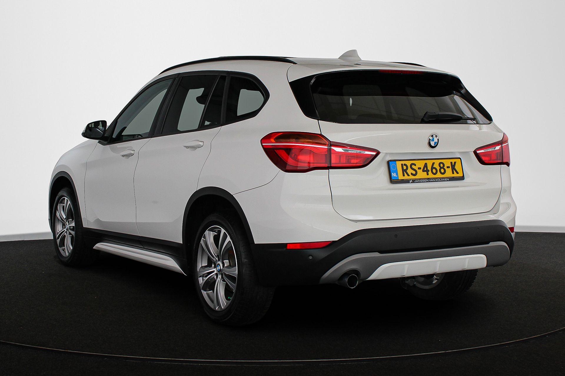 BMW X1 sDrive18i Executive - Afbeelding 4