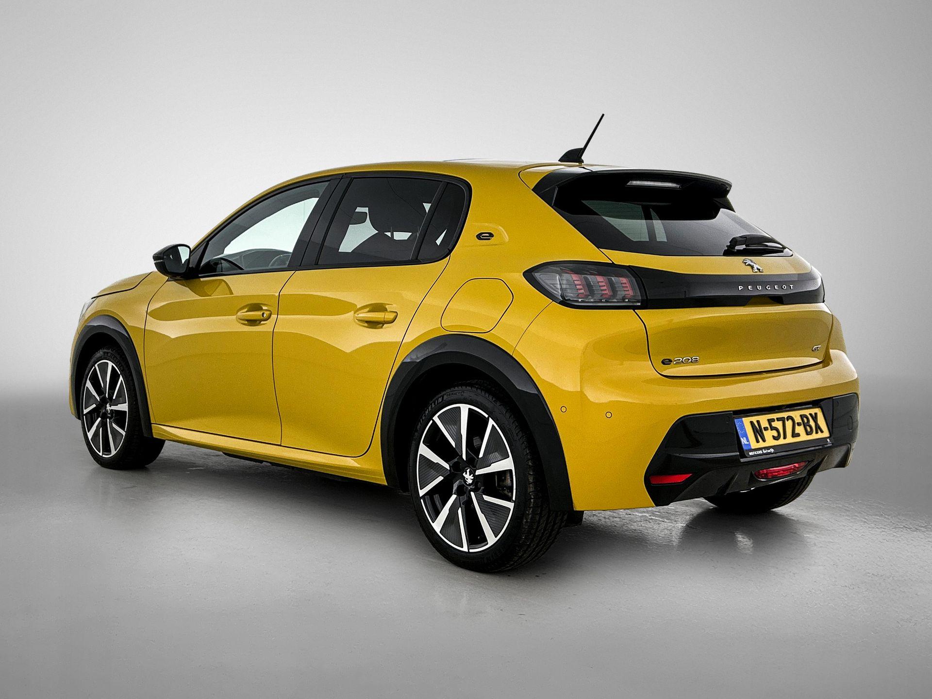 Peugeot e-208