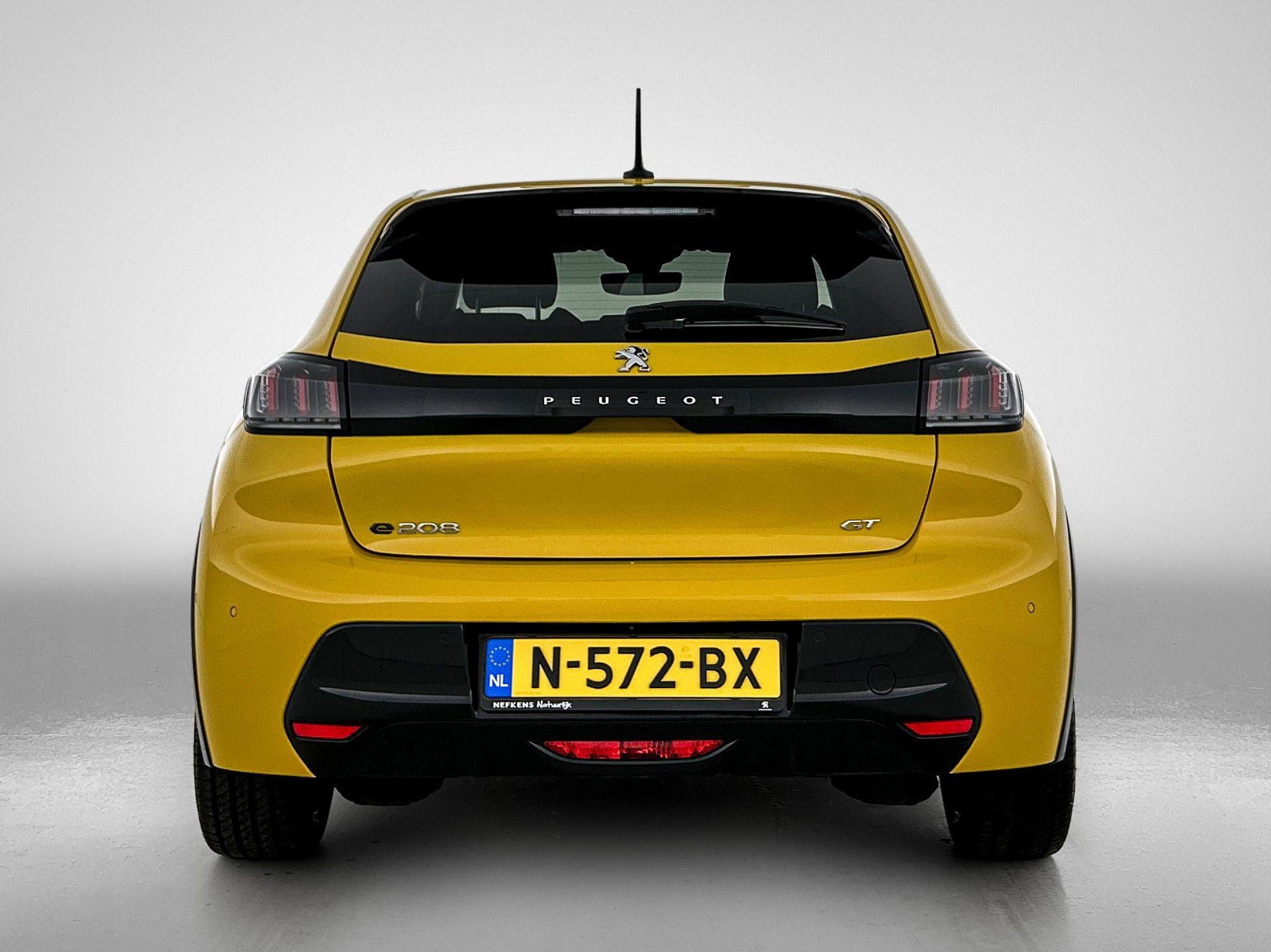Peugeot e-208