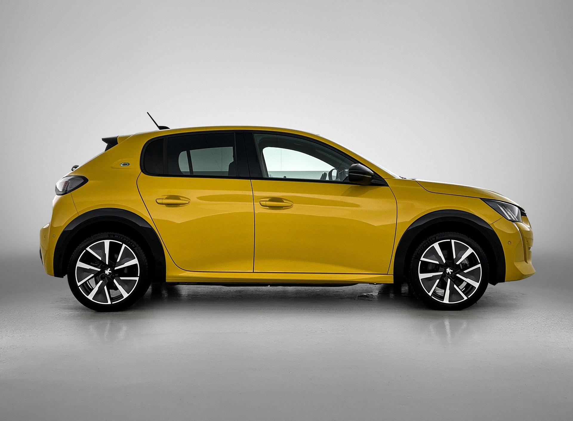Peugeot e-208