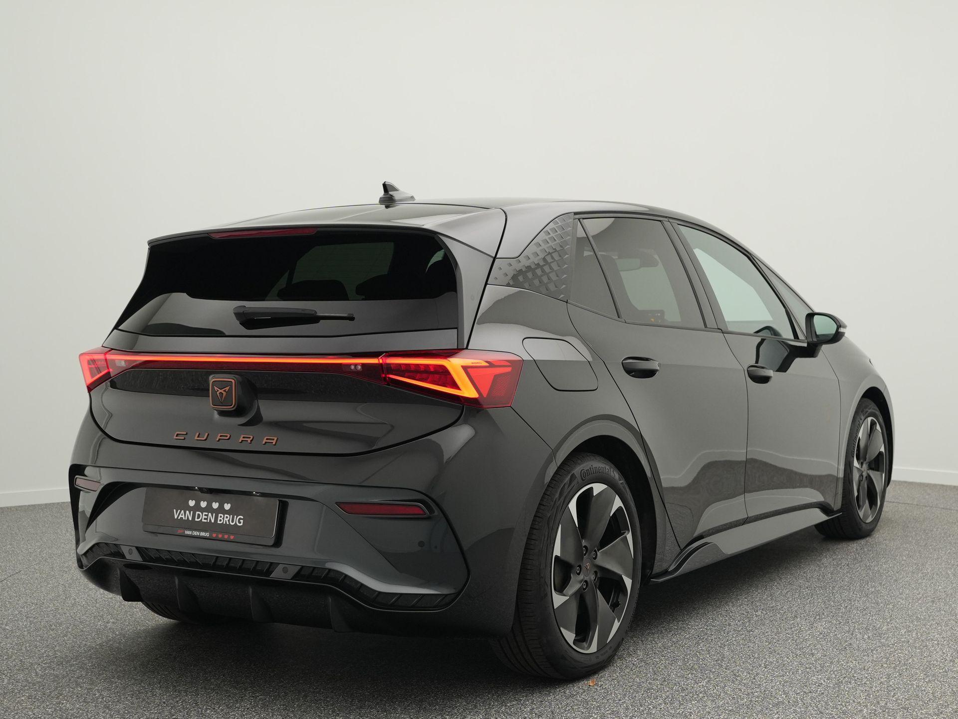 CUPRA Born Essential 62 kWh