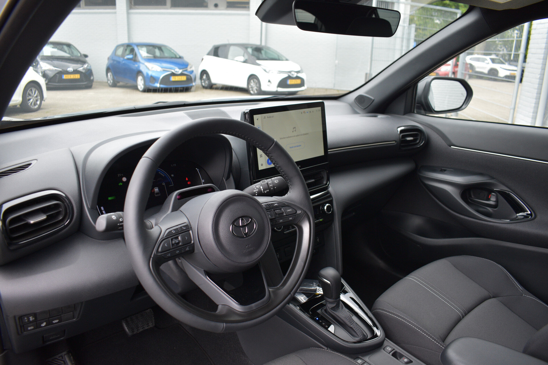 Toyota Yaris Cross 1.5 Hybrid 130 First Edition Automaat 130pk - Afbeelding 3