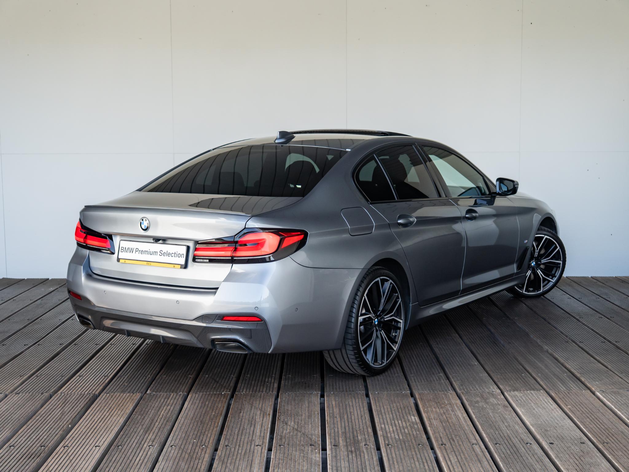 BMW 5-serie 545e xDrive Business Edition Plus - Afbeelding 2