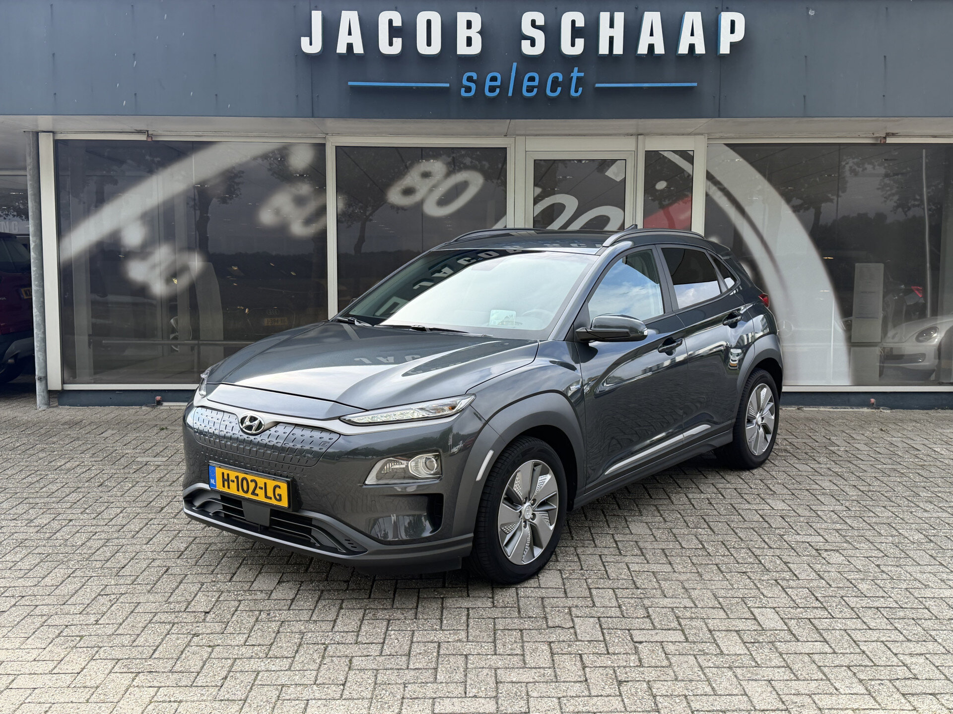 Hyundai Kona EV Premium 64 kWh