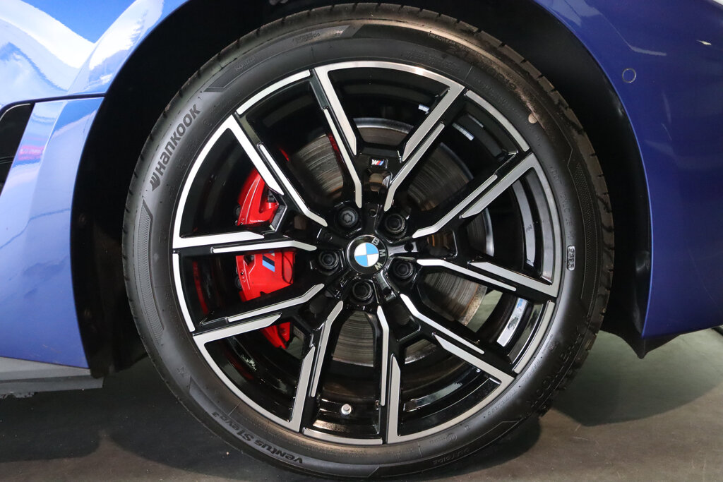 BMW i4 6