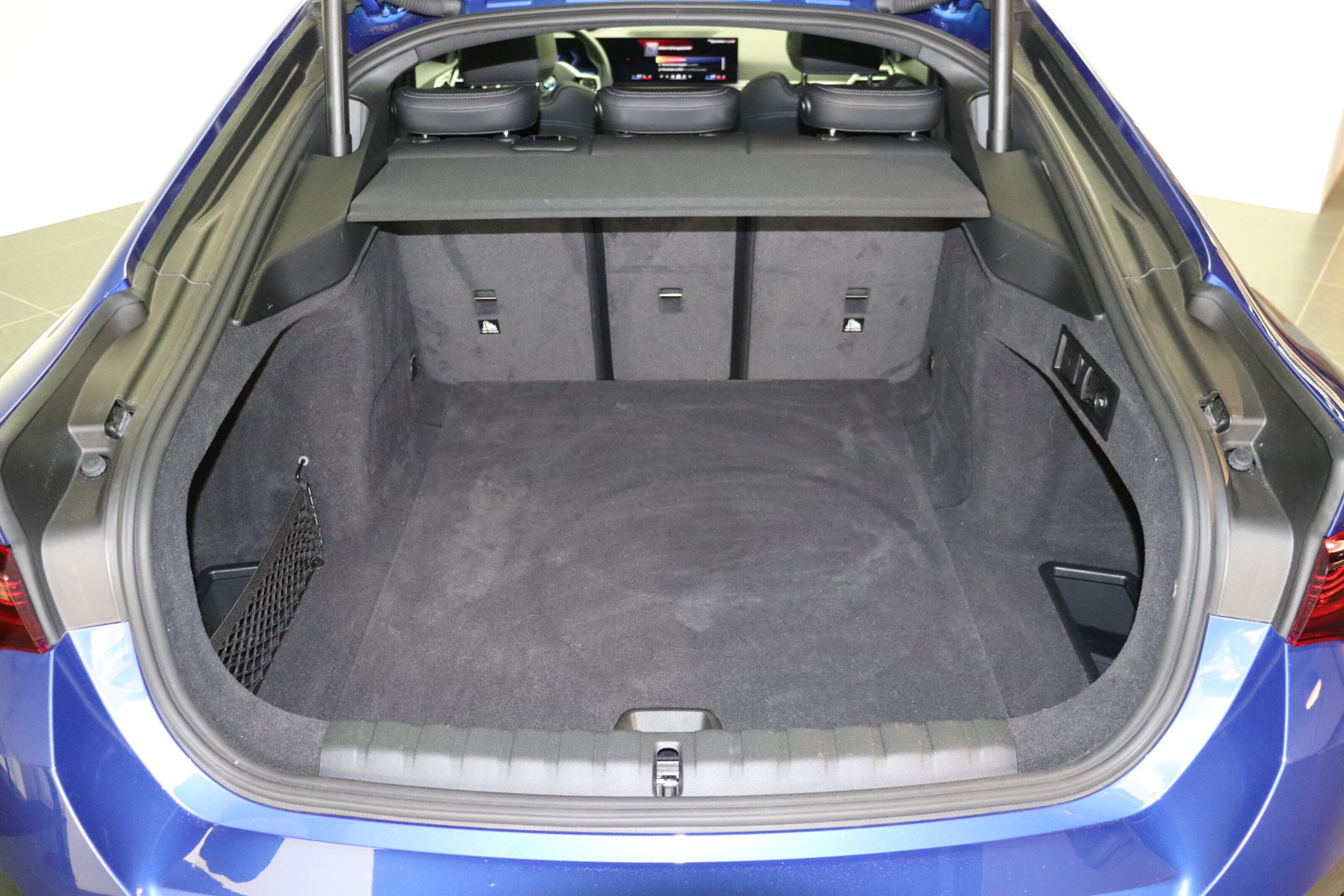 BMW i4 9