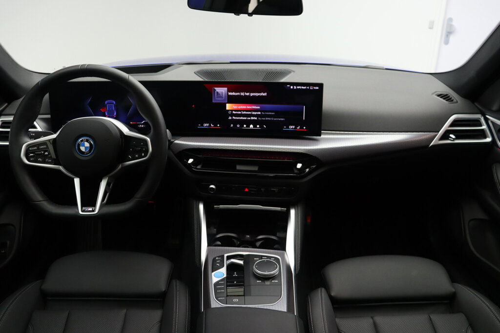 BMW i4 16