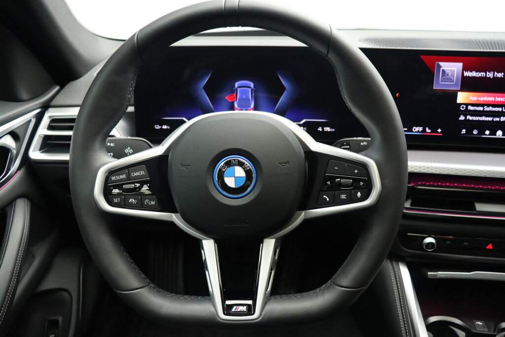 BMW i4 17