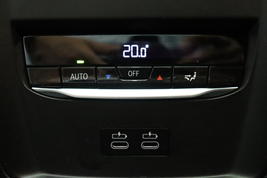 BMW i4 19