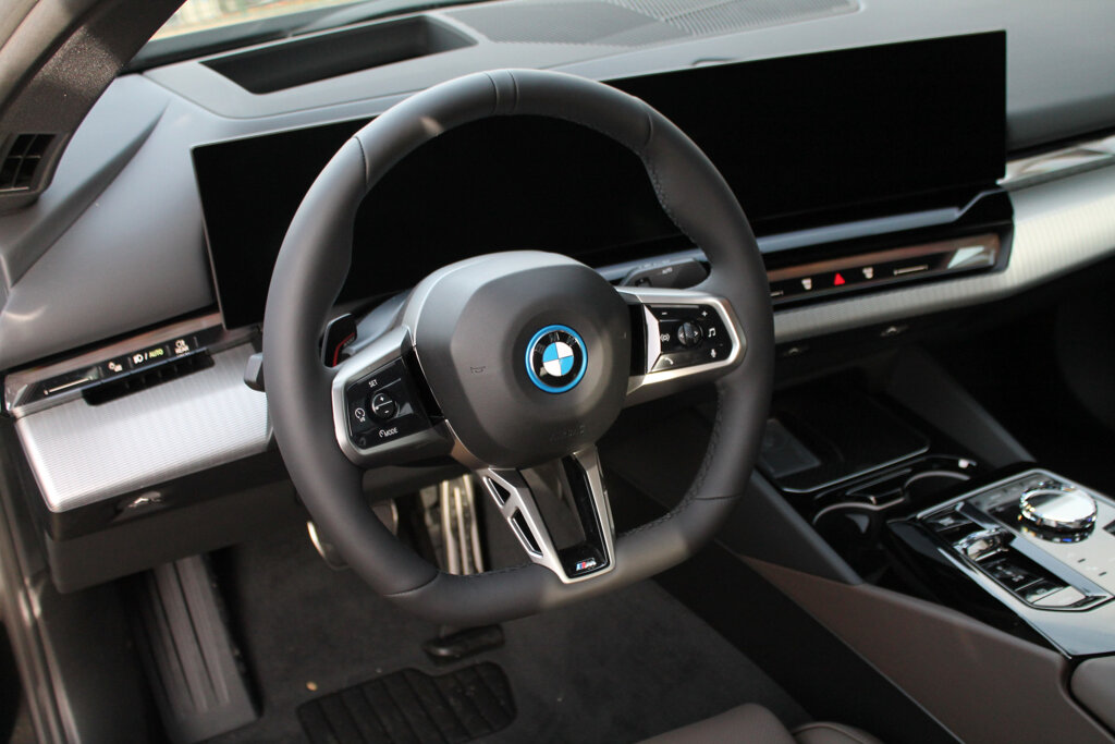 BMW i5 2