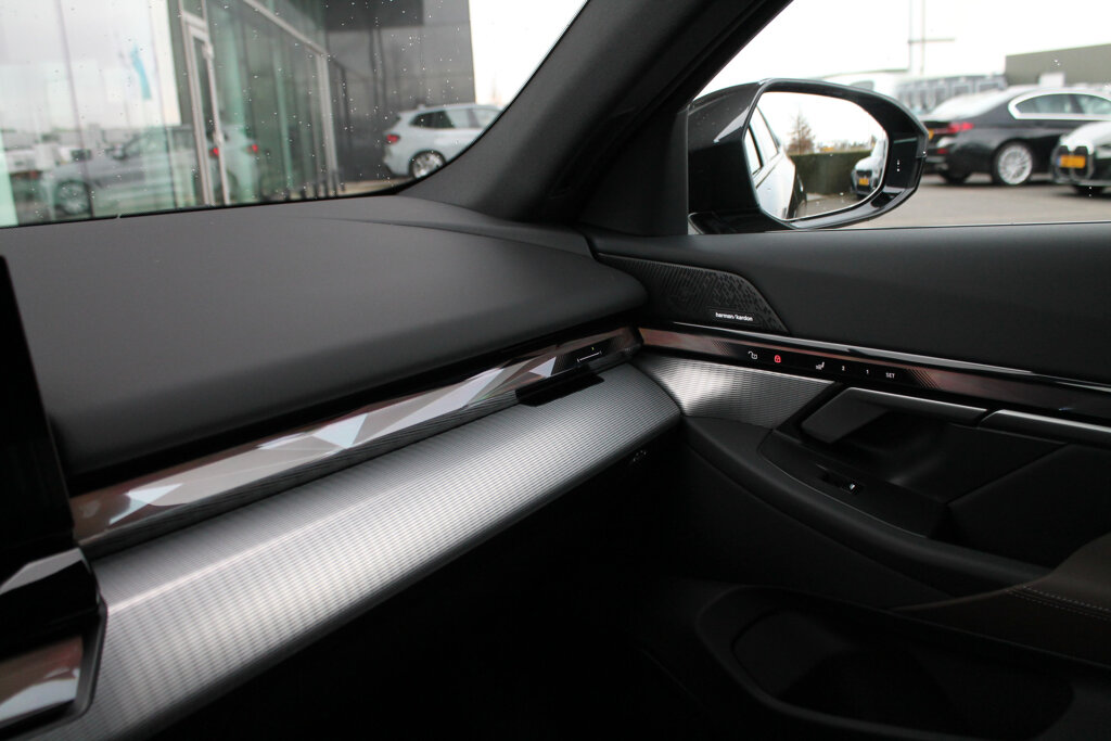 BMW i5 6