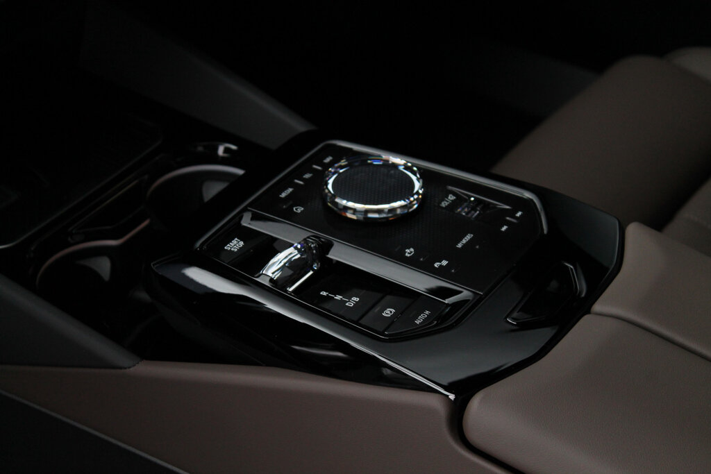 BMW i5 8