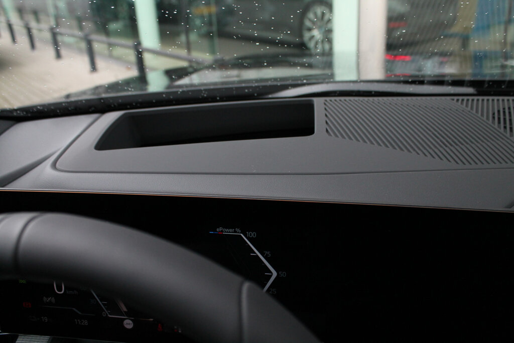 BMW i5 20