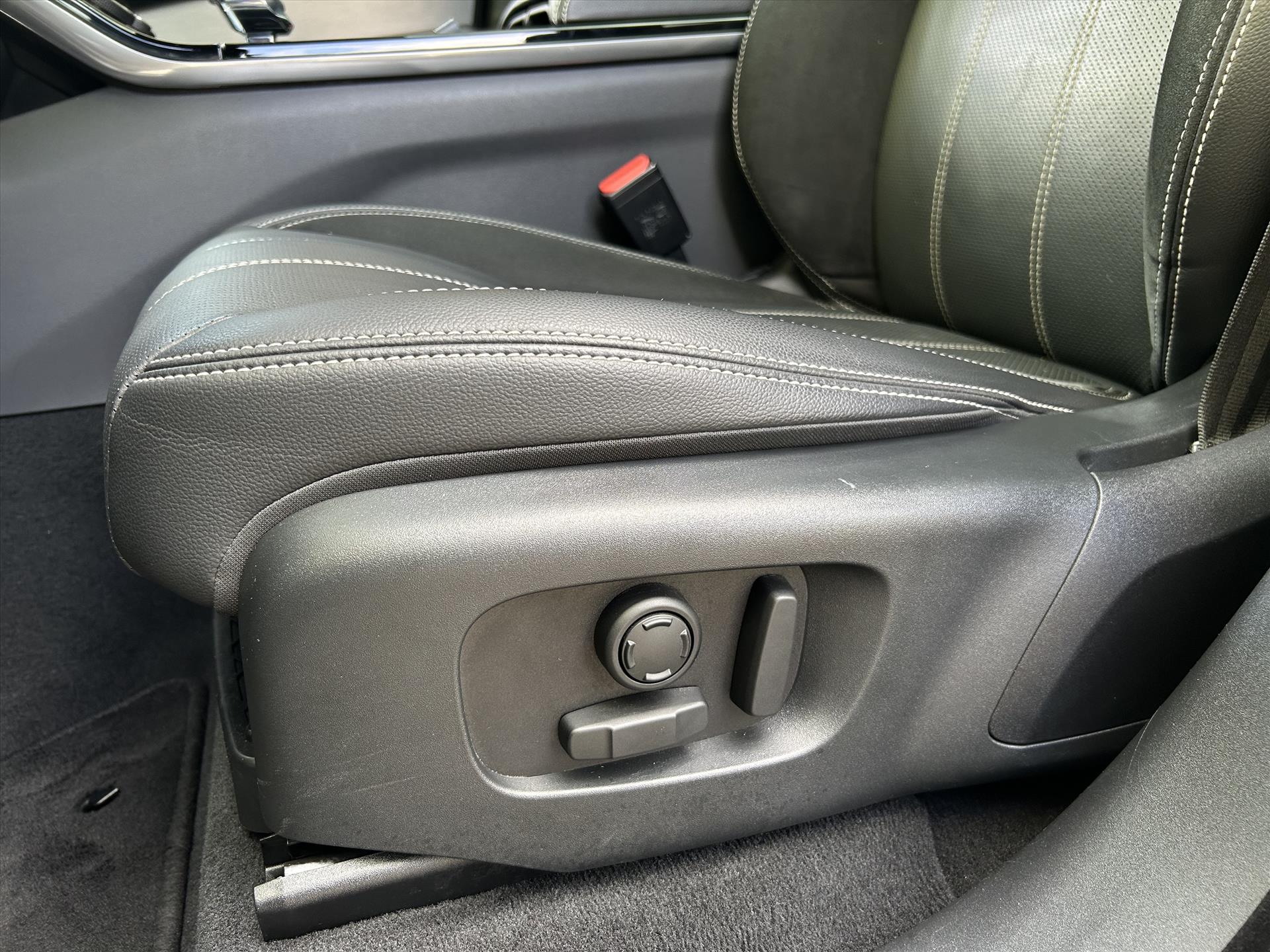 Land Rover Range Rover Velar - foto 14
