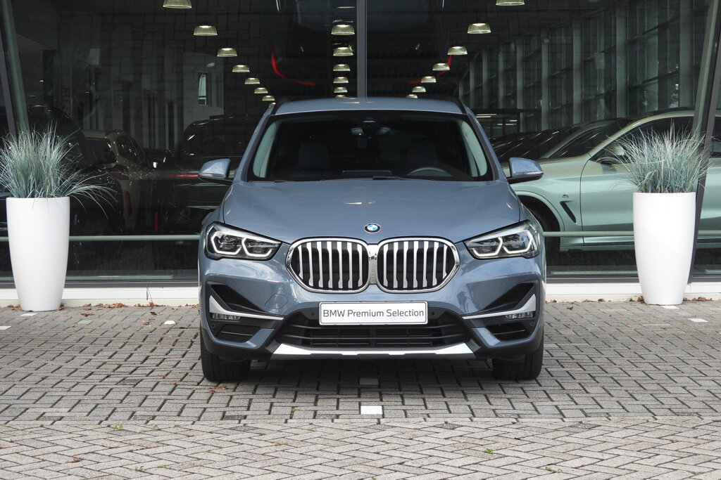 BMW X1 8