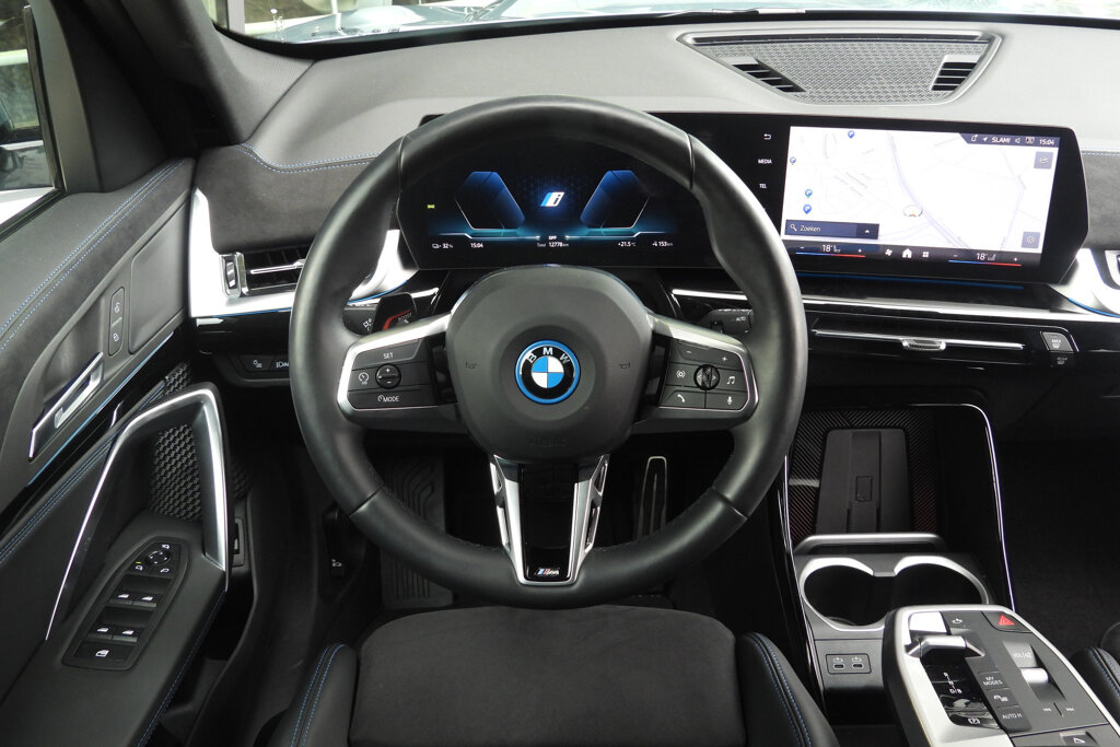BMW iX1 2