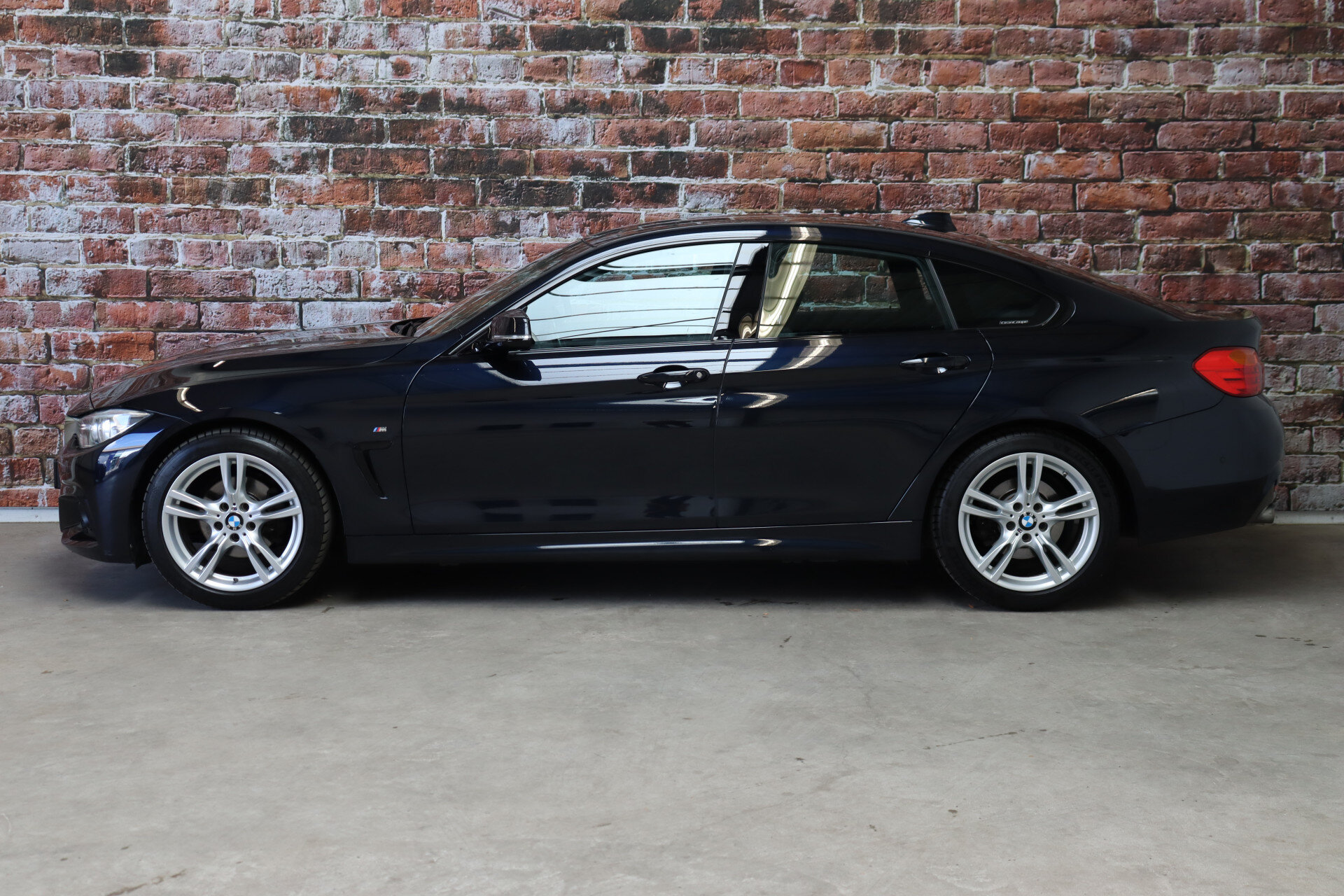 BMW 4 Serie Gran Coupé 420i Executive M Sport Pakket Automaat - Afbeelding 3
