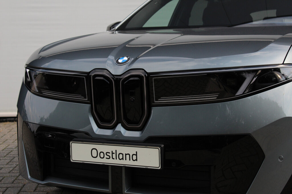 BMW iX3 8
