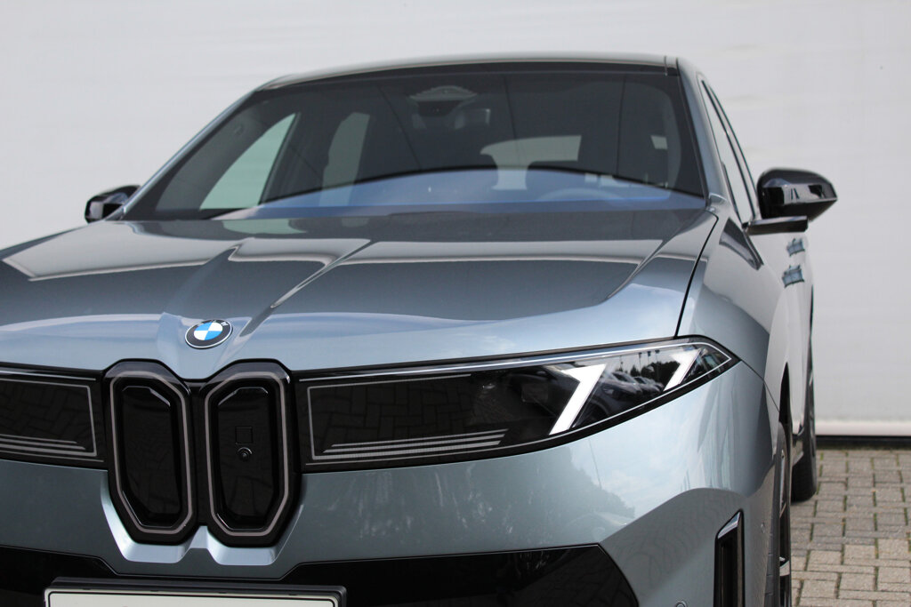 BMW iX3 10