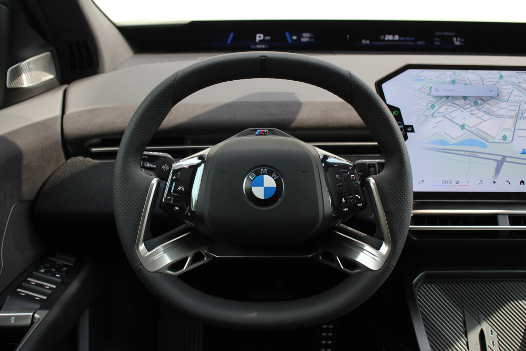 BMW iX3 16