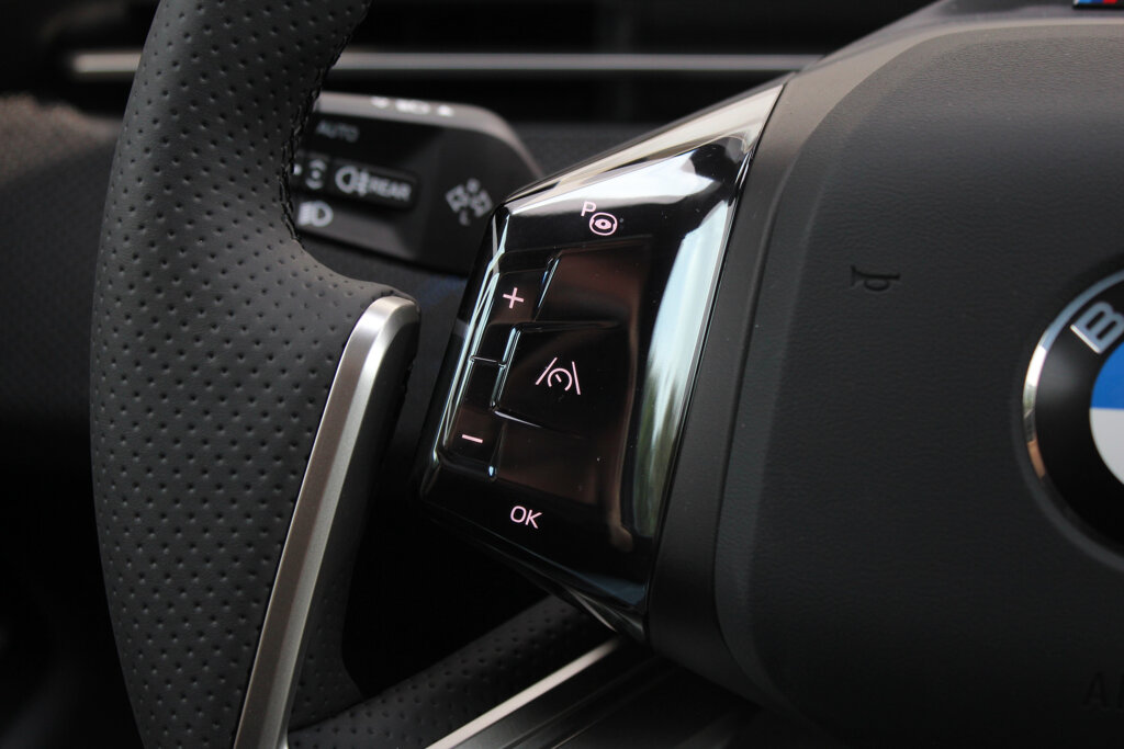 BMW iX3 29