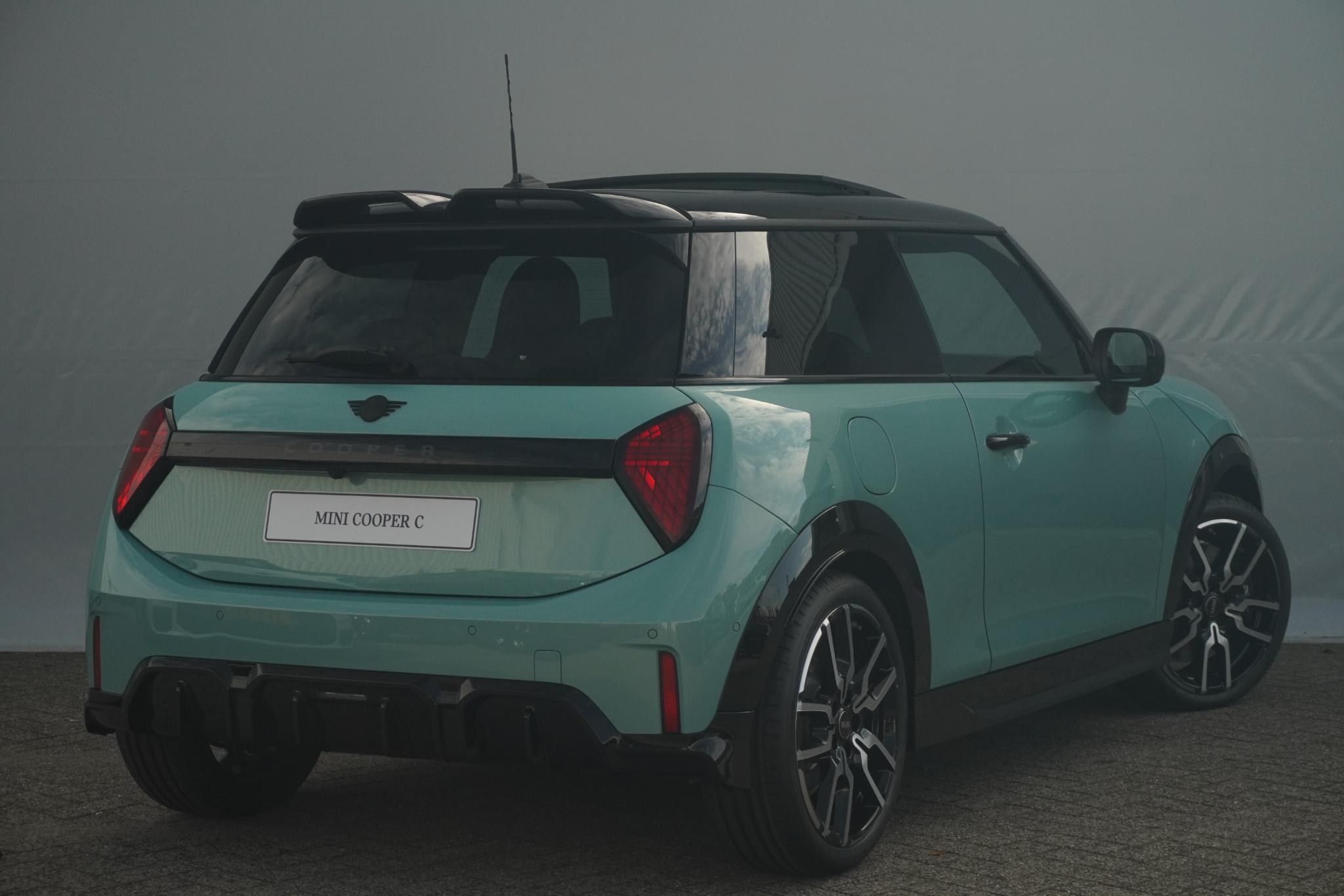 MINI 3-Deurs Cooper C - Afbeelding 2