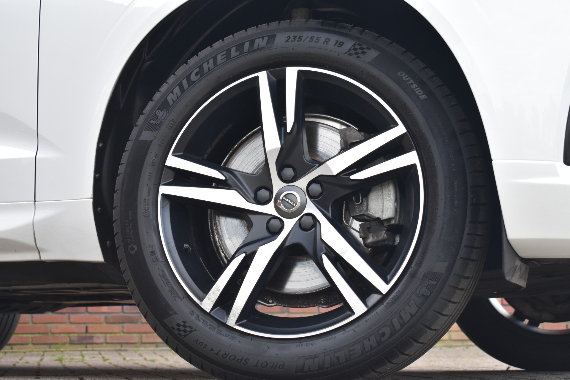 Volvo XC60 B5 252PK R-Design - Afbeelding 3