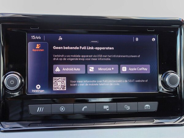 Apple Carplay/Android Auto Apple Carplay/Android Auto