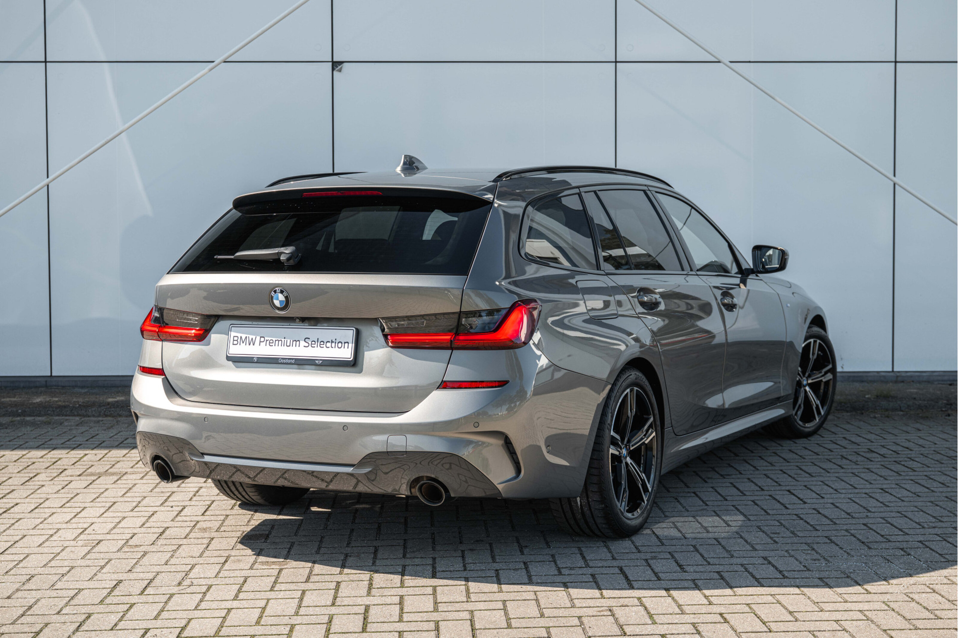BMW 3 Serie Touring 320i Executive M Sport Automaat