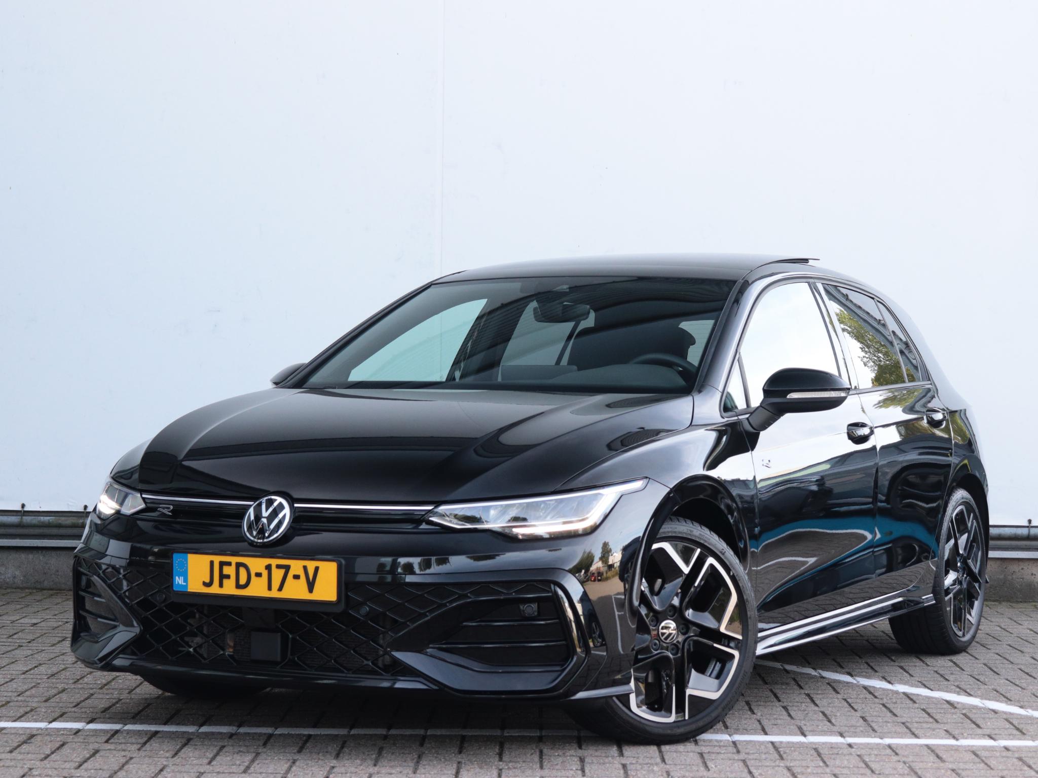 Volkswagen Golf 1.5 eTSI R-Line