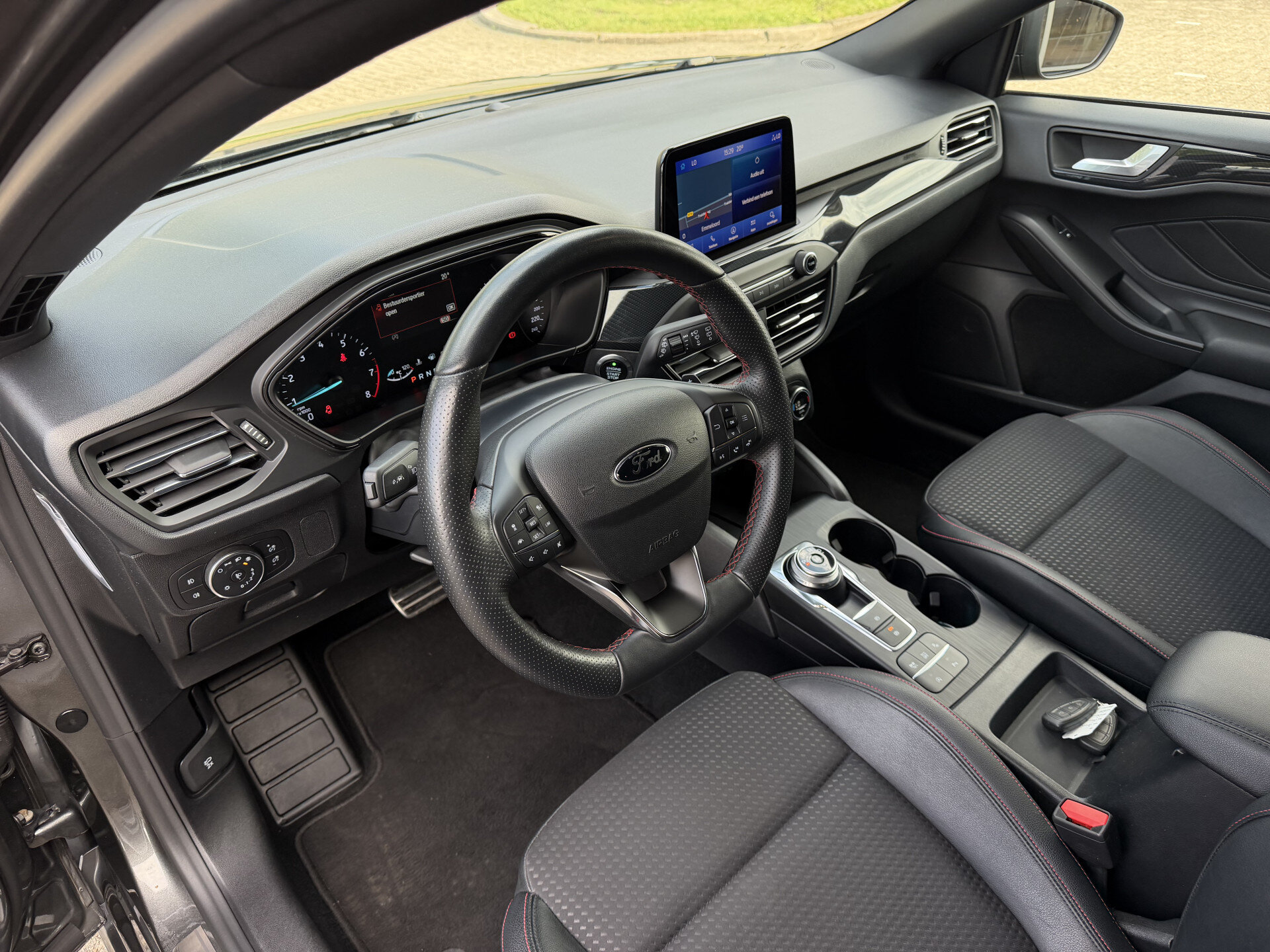 Ford Focus 1.0 Titanium Business - Afbeelding 2