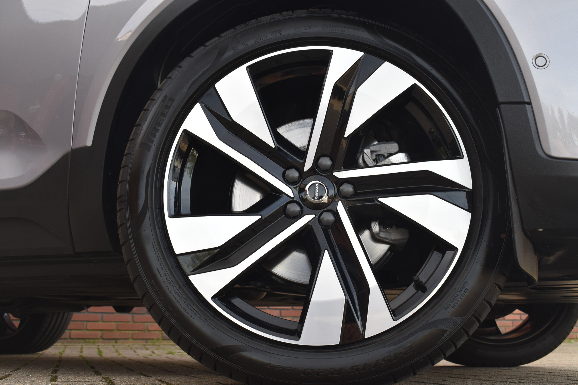 Volvo XC40 B4 211PK Plus Dark - Afbeelding 3