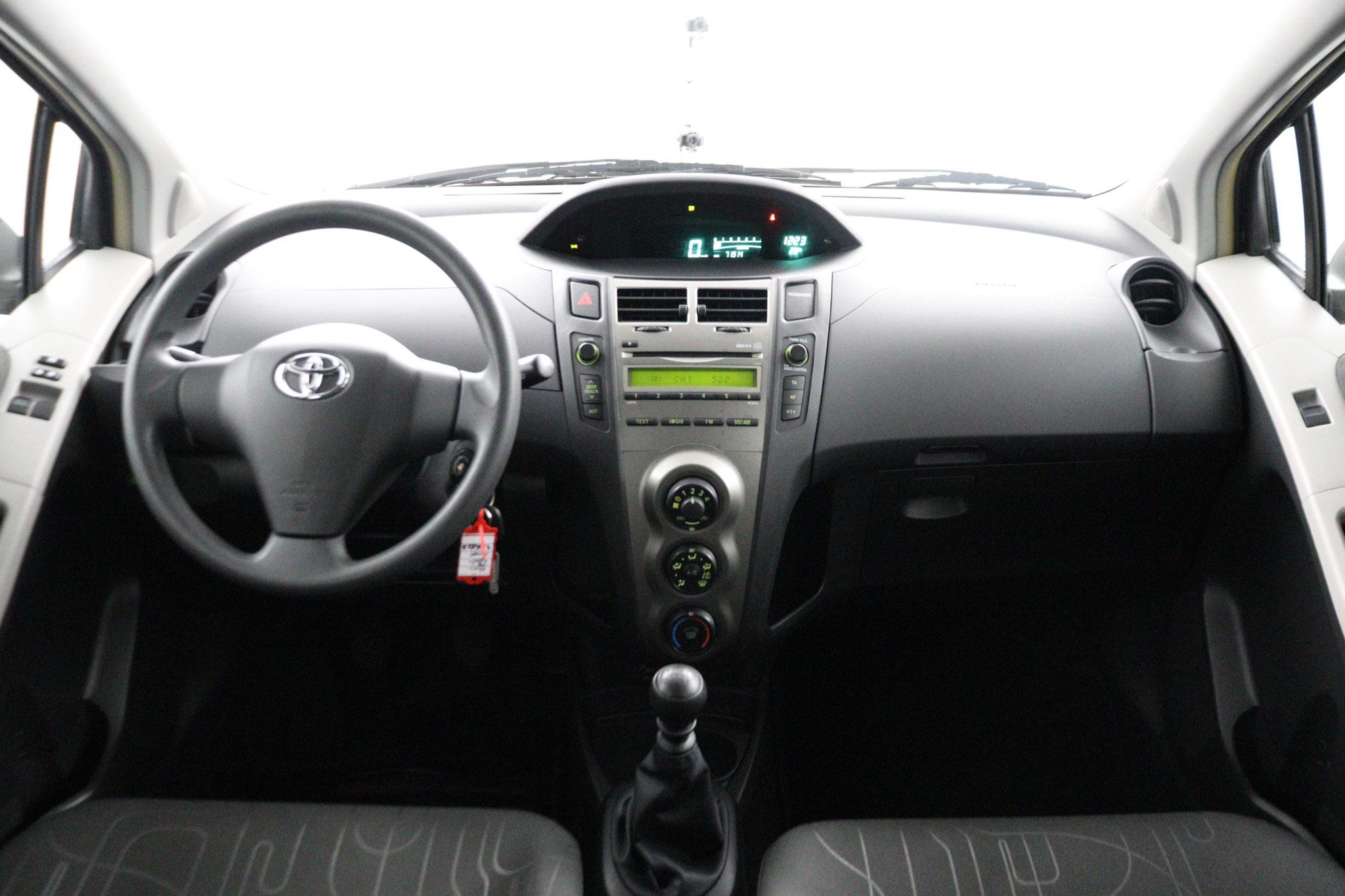 Toyota Yaris 1.3 VVTi Comfort - Afbeelding 4