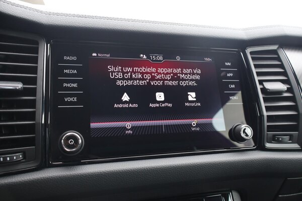 Apple Carplay/Android Auto