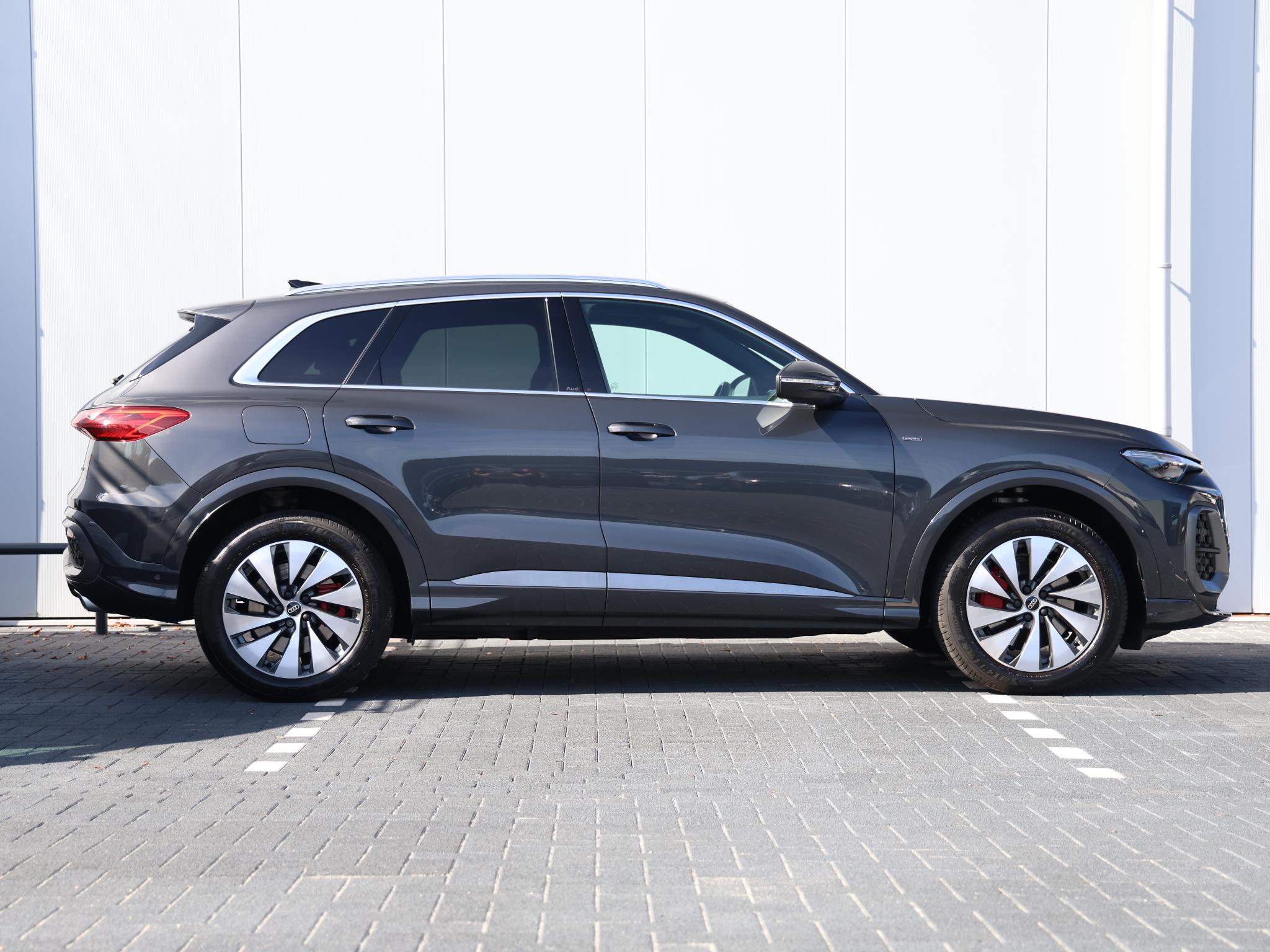 Audi Q5 2.0 TFSI e-hybrid quattro S edition Competition