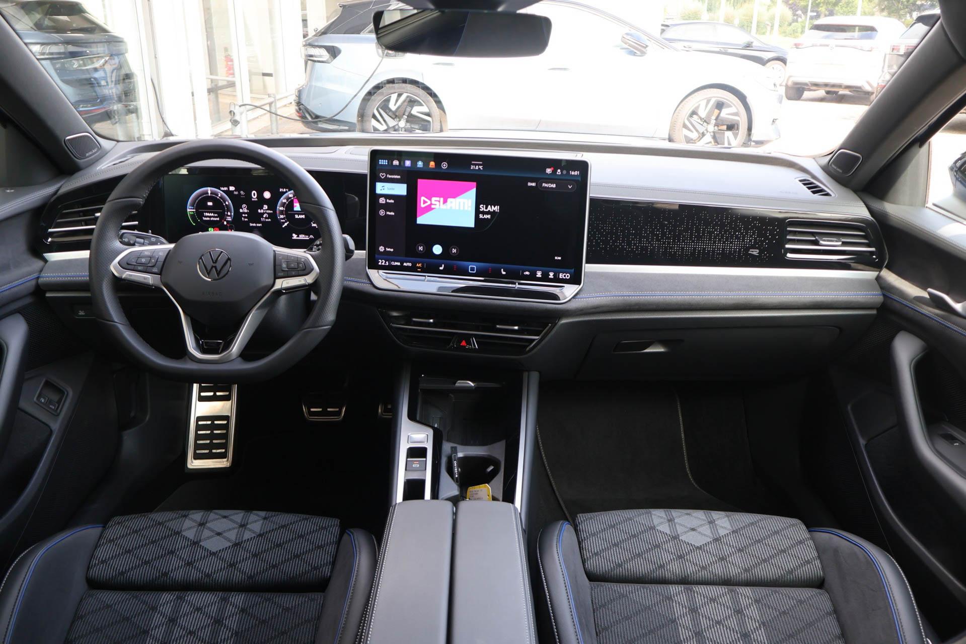 Volkswagen Passat Variant 1.5 eHybrid 272pk R-Line Edition - Afbeelding 5