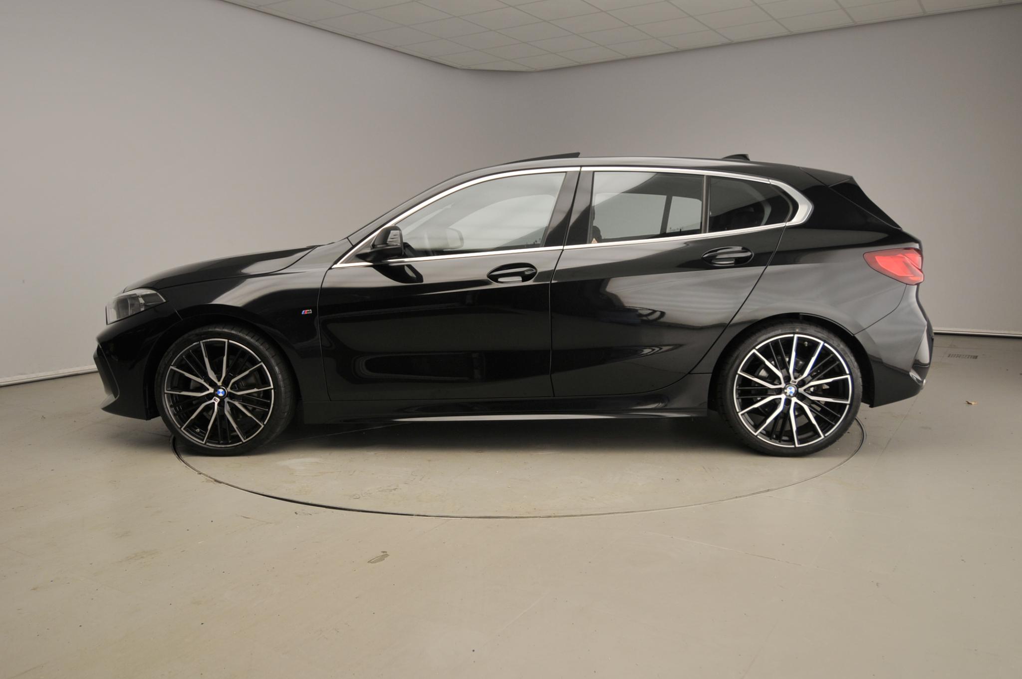 BMW 1 Serie 5-deurs 118i - Afbeelding 2