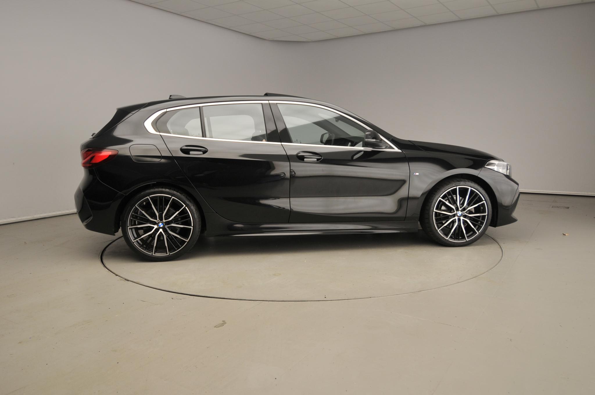 BMW 1 Serie 5-deurs 118i - Afbeelding 4