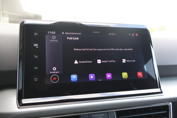 Apple Carplay/Android Auto