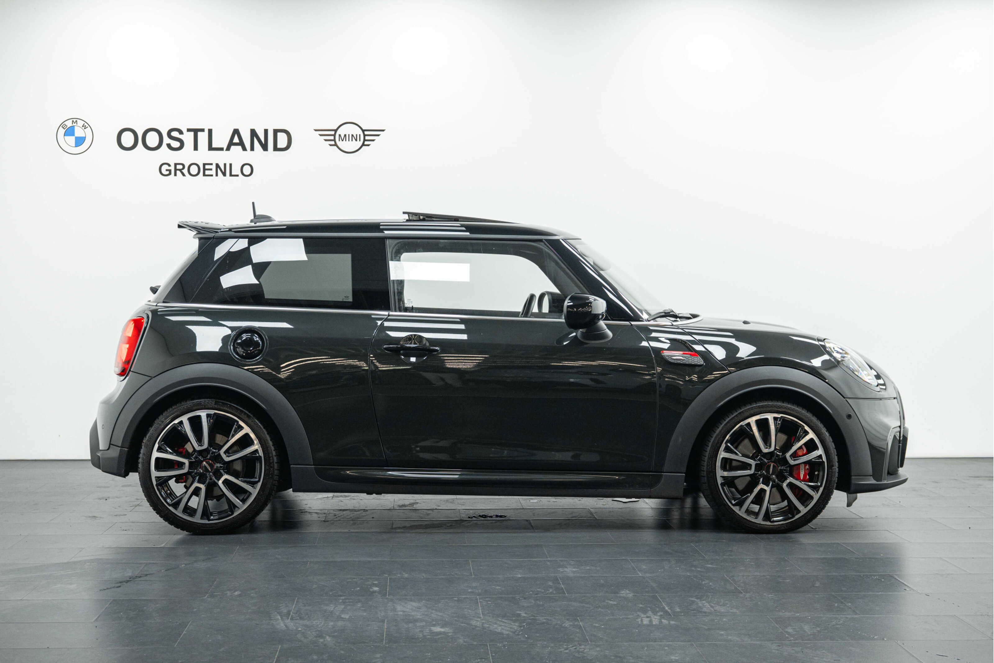 MINI Cooper Hatchback John Works Automaat