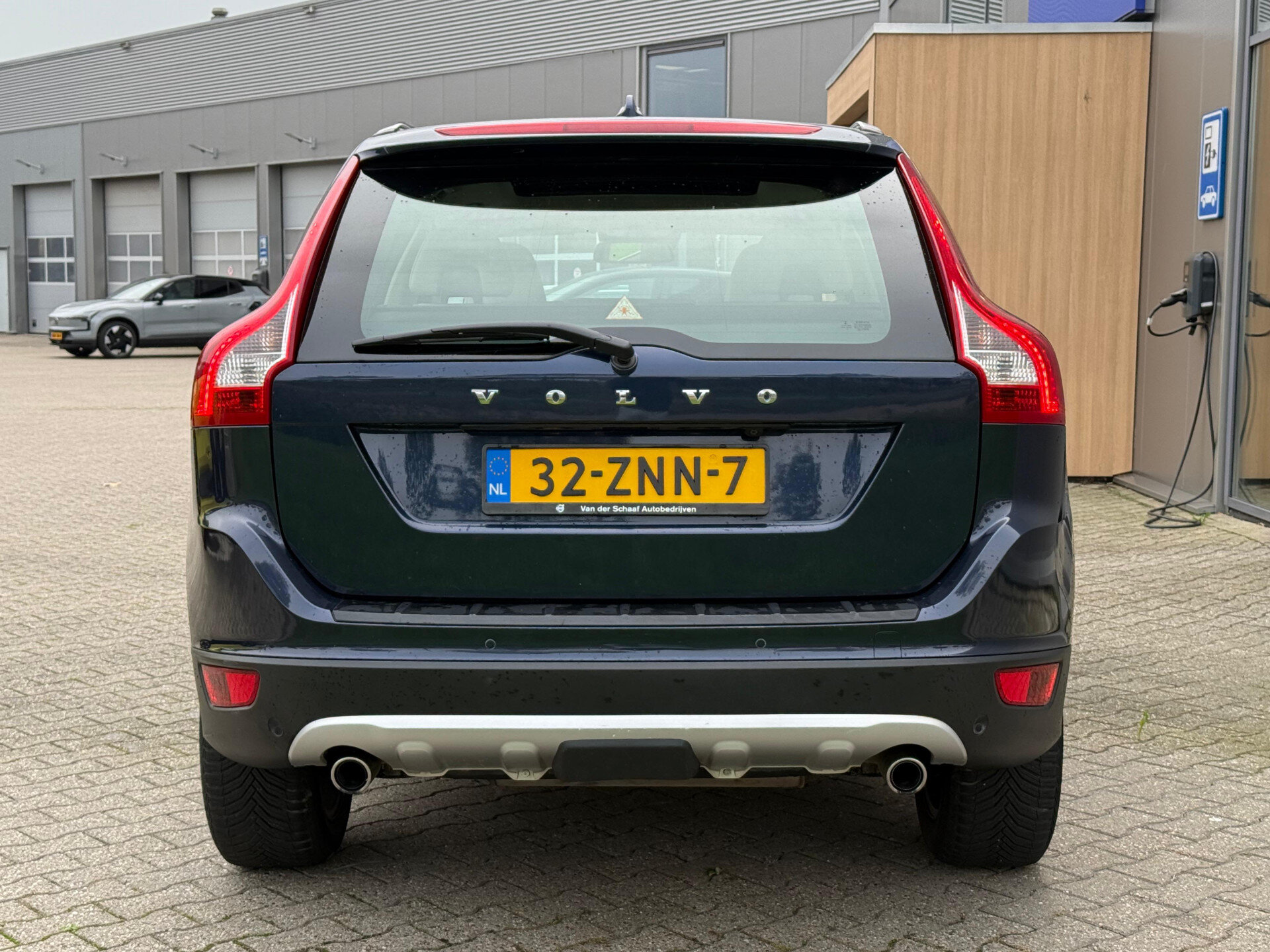 Volvo XC60 2.4 D5 215pk Automaat AWD Summum - Afbeelding 4