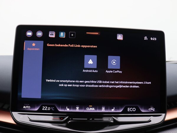 Apple Carplay/Android Auto Apple Carplay/Android Auto