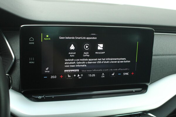 Apple Carplay/Android Auto Apple Carplay/Android Auto