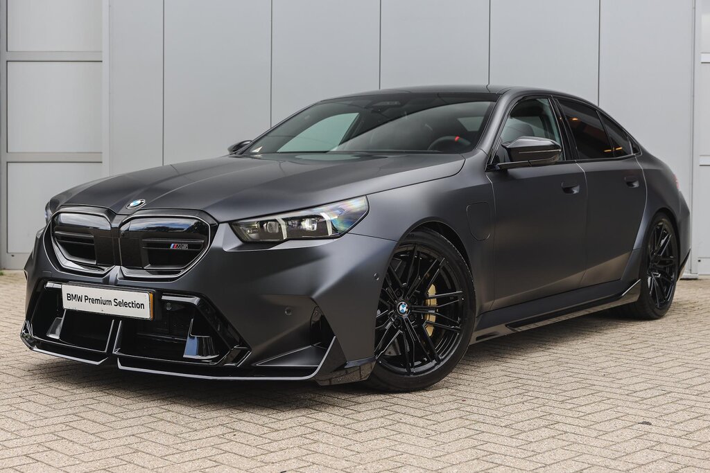 BMW M5 1